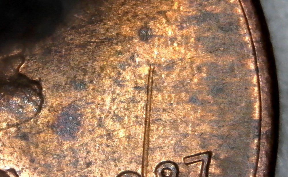 1987-P-Lincoln-Cent-With-Scratch-Or-Struck-Through-Wire-Error?-Help-Please!